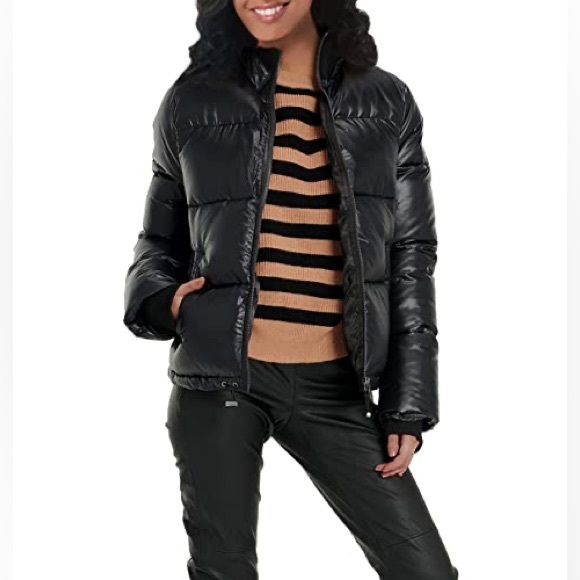 Ugg Izzie Puffer Jacket in Black Size Small - Picture 5 of 15